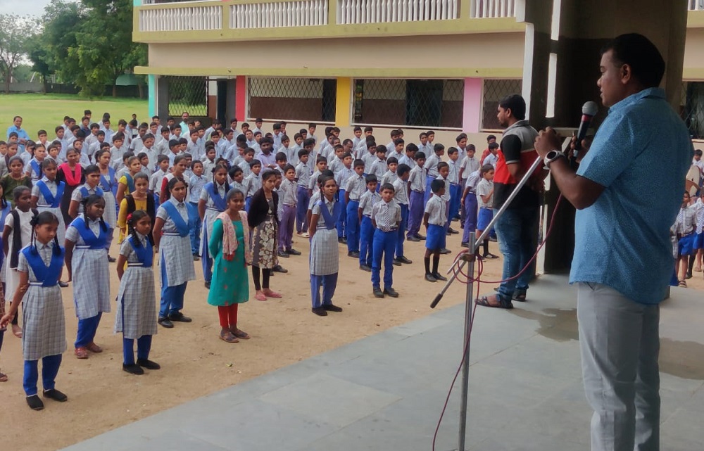 Addressing School Children in Kadavendi, India