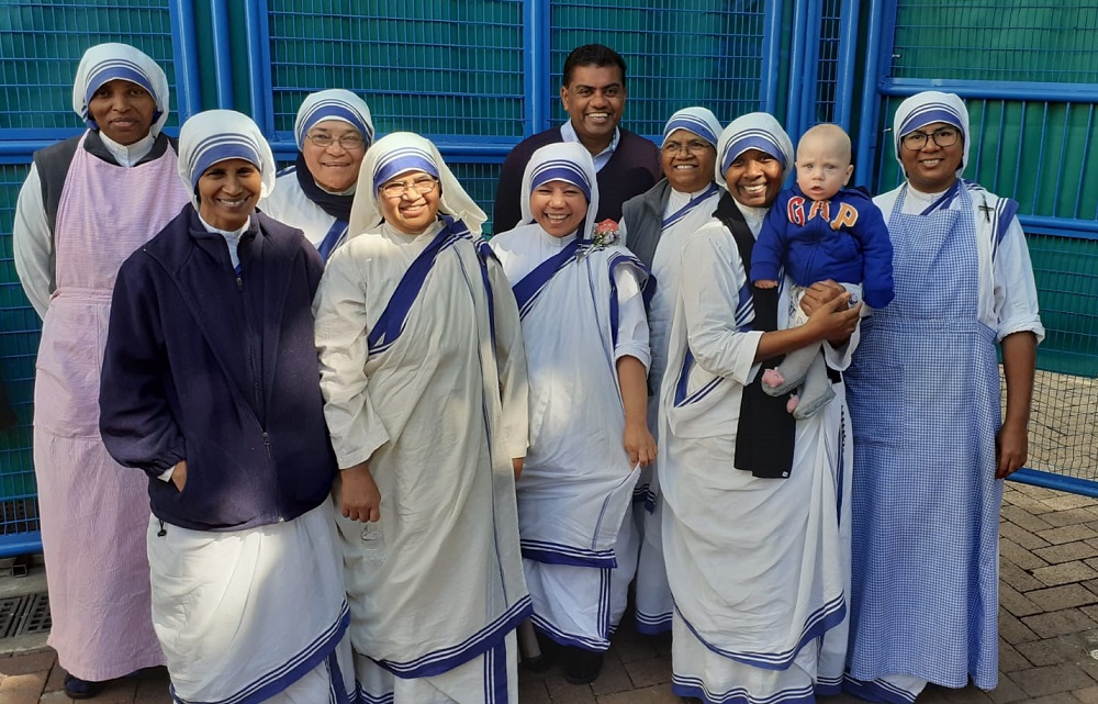 Father Valan visiting the Missionary Sisters of Charity, 2016